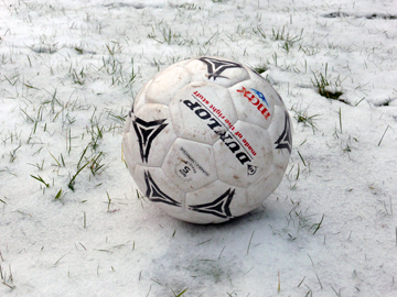 SFL Foto Ball im Schnee